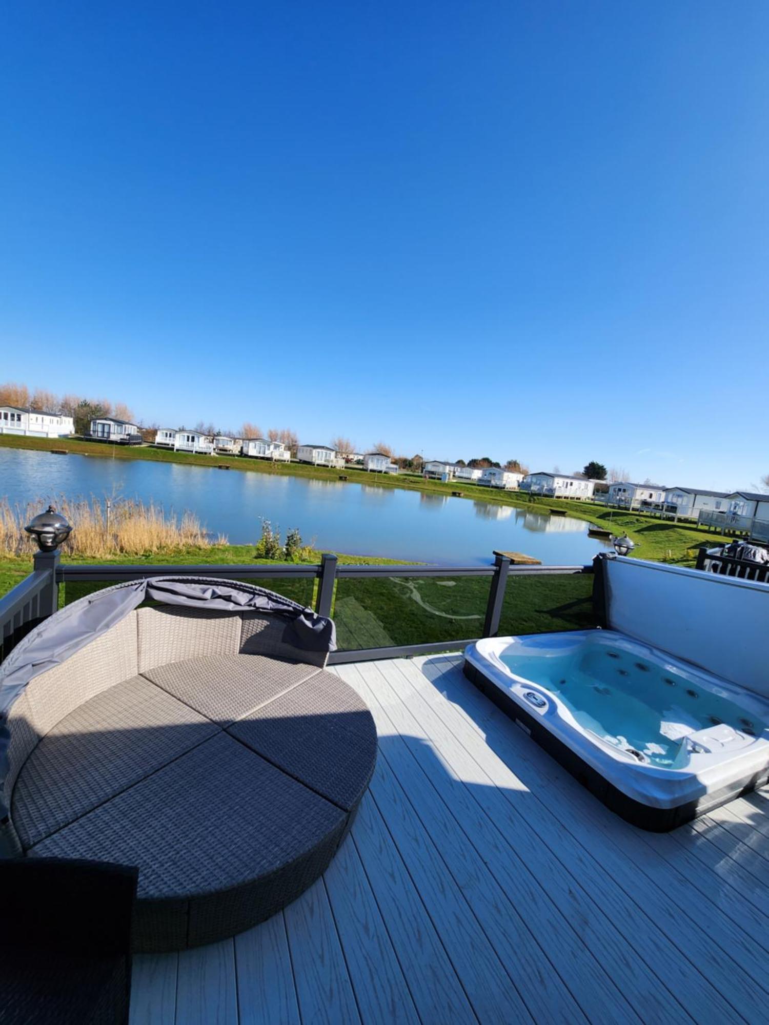 Hotel Pinewood Retreat 37 Fishing Lake With Hot Tub The Grange Mablethorpe Exteriér fotografie